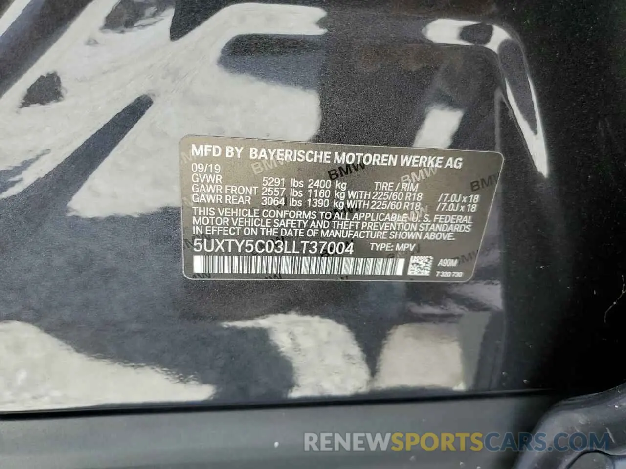 13 Photograph of a damaged car 5UXTY5C03LLT37004 BMW X3 2020
