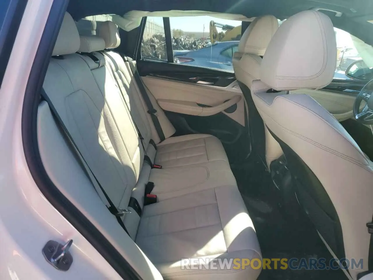 11 Photograph of a damaged car 5UXTY5C04L9C12383 BMW X3 2020