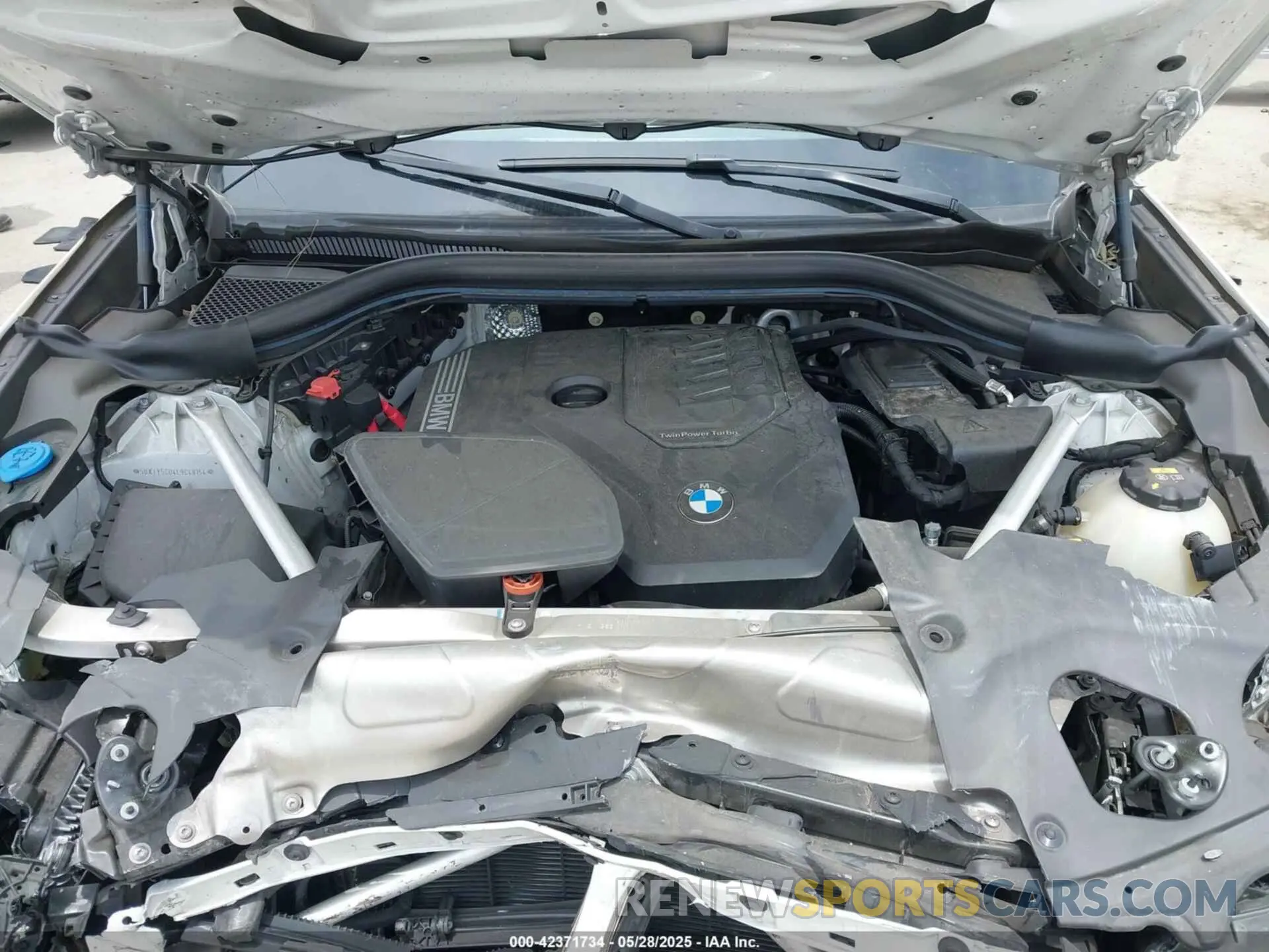 10 Photograph of a damaged car 5UXTY5C04L9C48154 BMW X3 2020