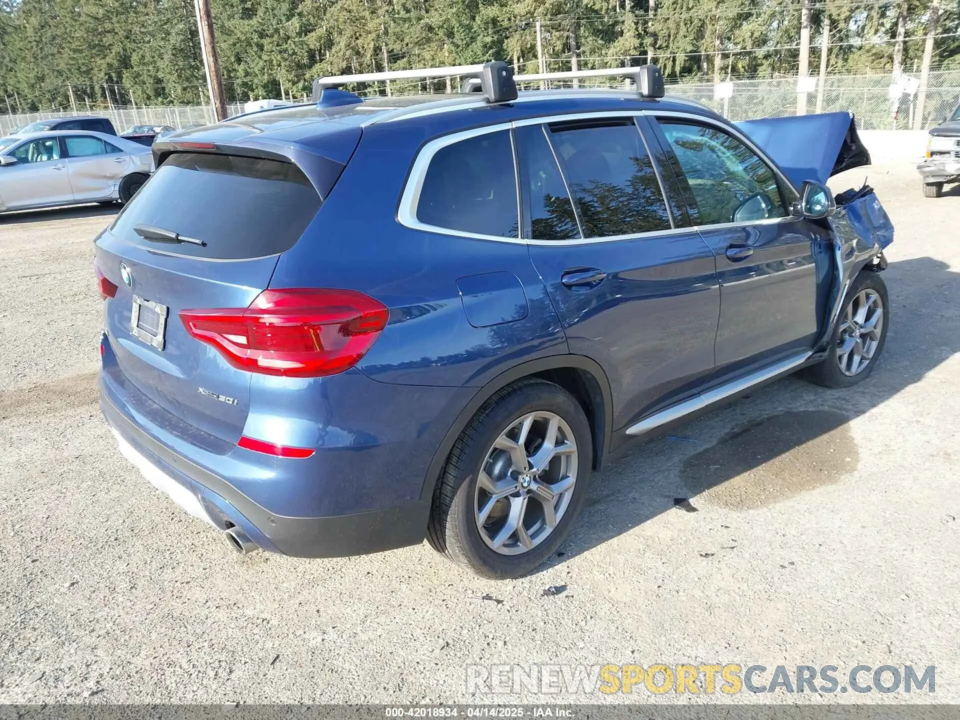 4 Photograph of a damaged car 5UXTY5C04LLT35519 BMW X3 2020