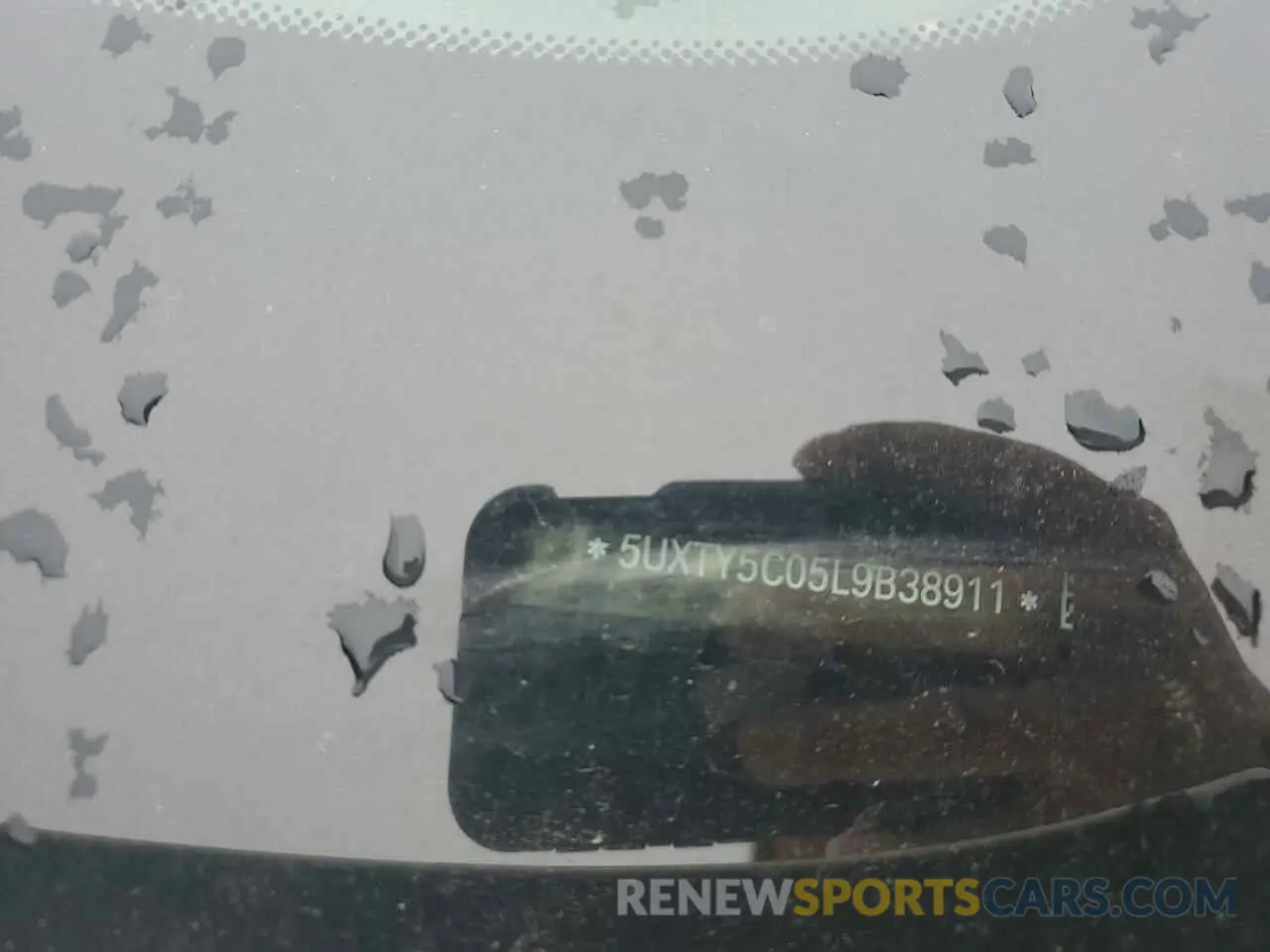 13 Photograph of a damaged car 5UXTY5C05L9B38911 BMW X3 2020