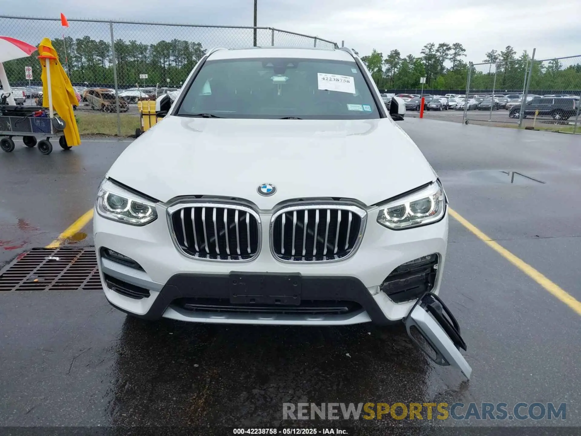 12 Photograph of a damaged car 5UXTY5C05L9B55188 BMW X3 2020