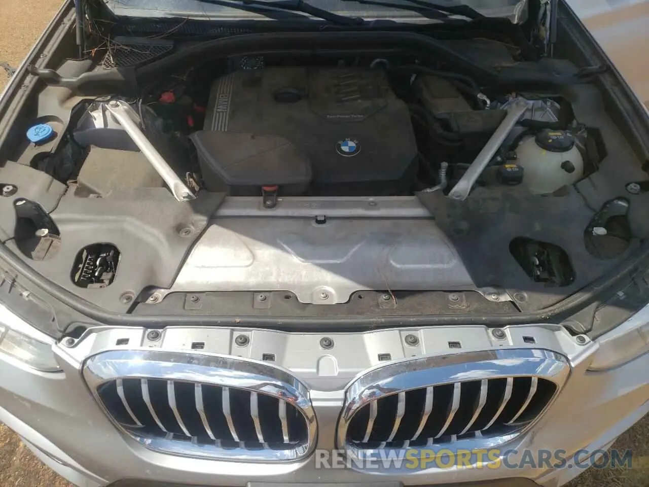 12 Photograph of a damaged car 5UXTY5C05L9C19214 BMW X3 2020