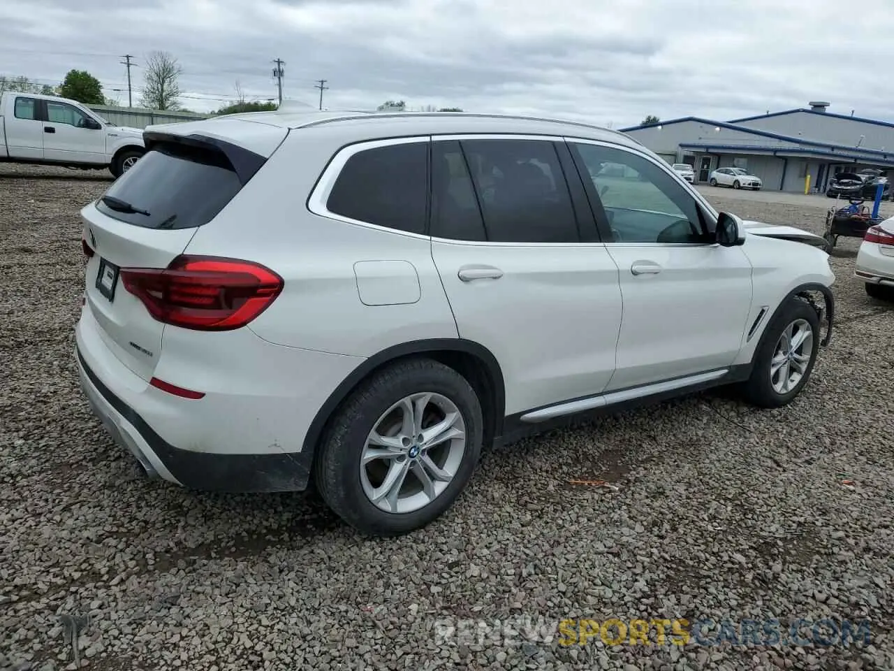 3 Photograph of a damaged car 5UXTY5C05LLT32175 BMW X3 2020