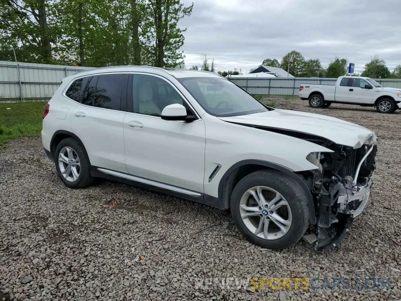 4 Photograph of a damaged car 5UXTY5C05LLT32175 BMW X3 2020