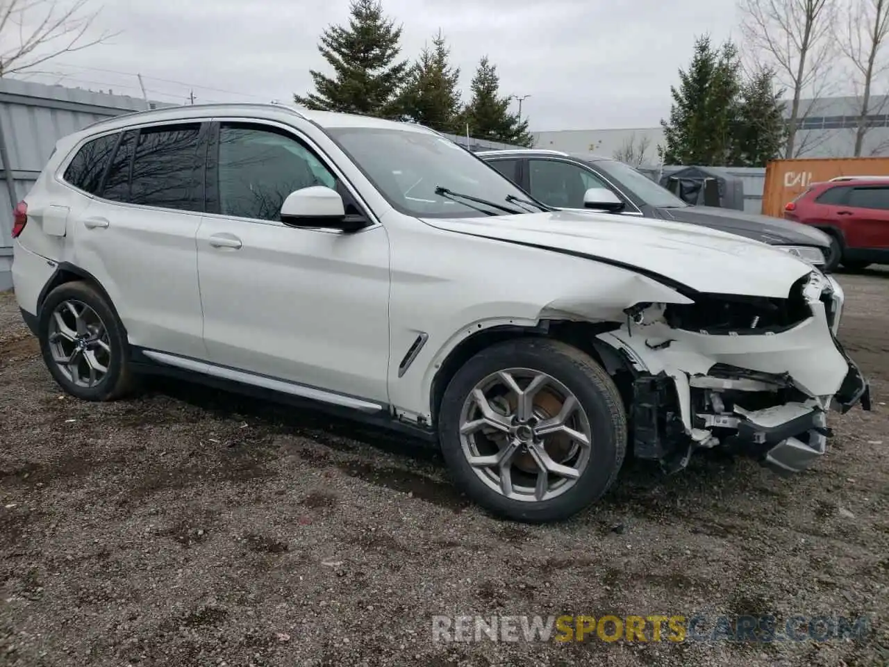 4 Photograph of a damaged car 5UXTY5C06L9C42310 BMW X3 2020