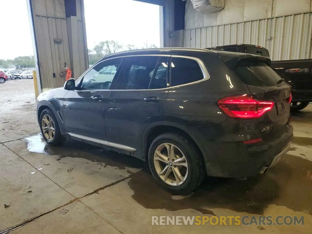 2 Photograph of a damaged car 5UXTY5C06L9C80670 BMW X3 2020