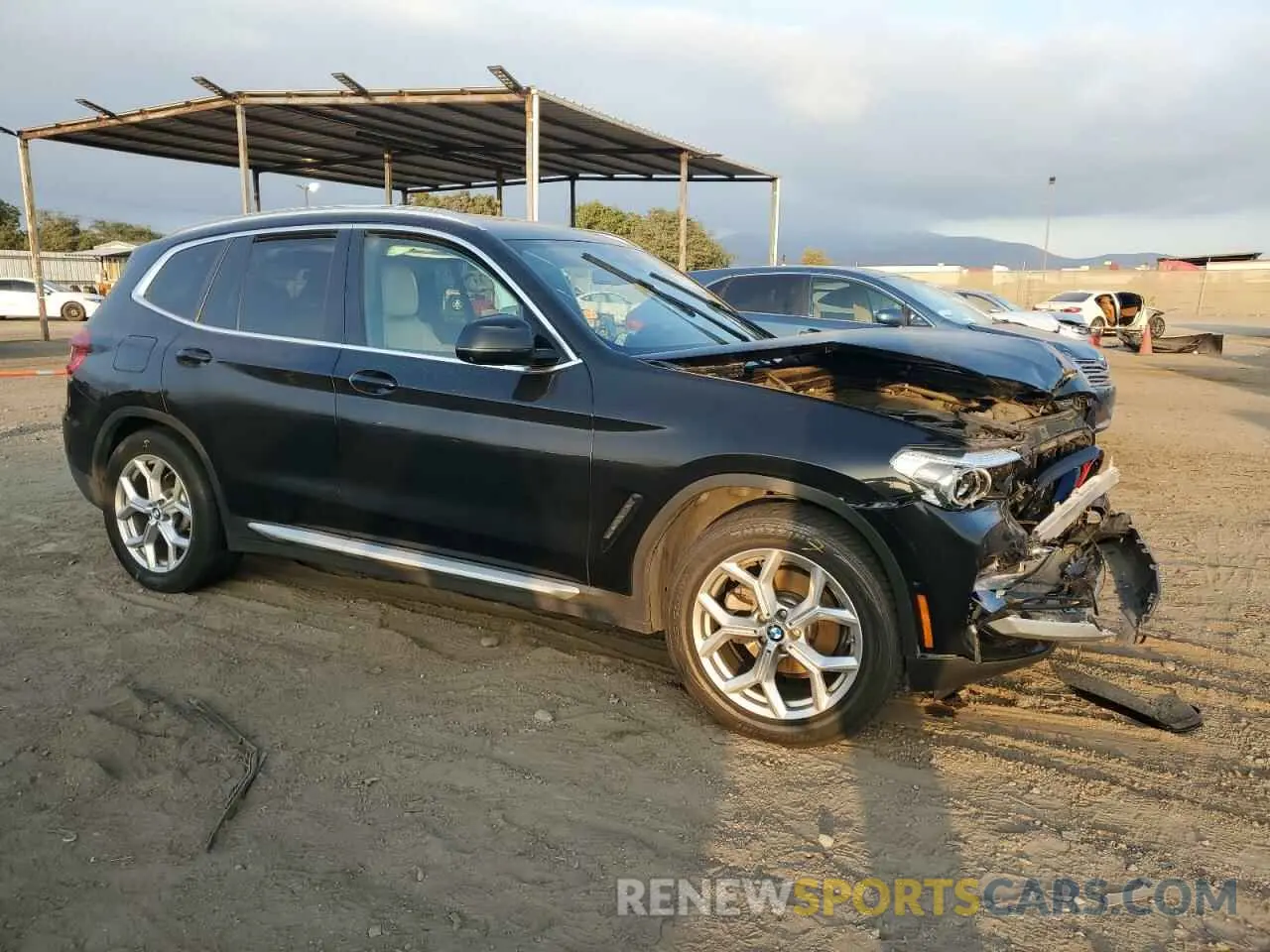 4 Photograph of a damaged car 5UXTY5C06LLT35179 BMW X3 2020