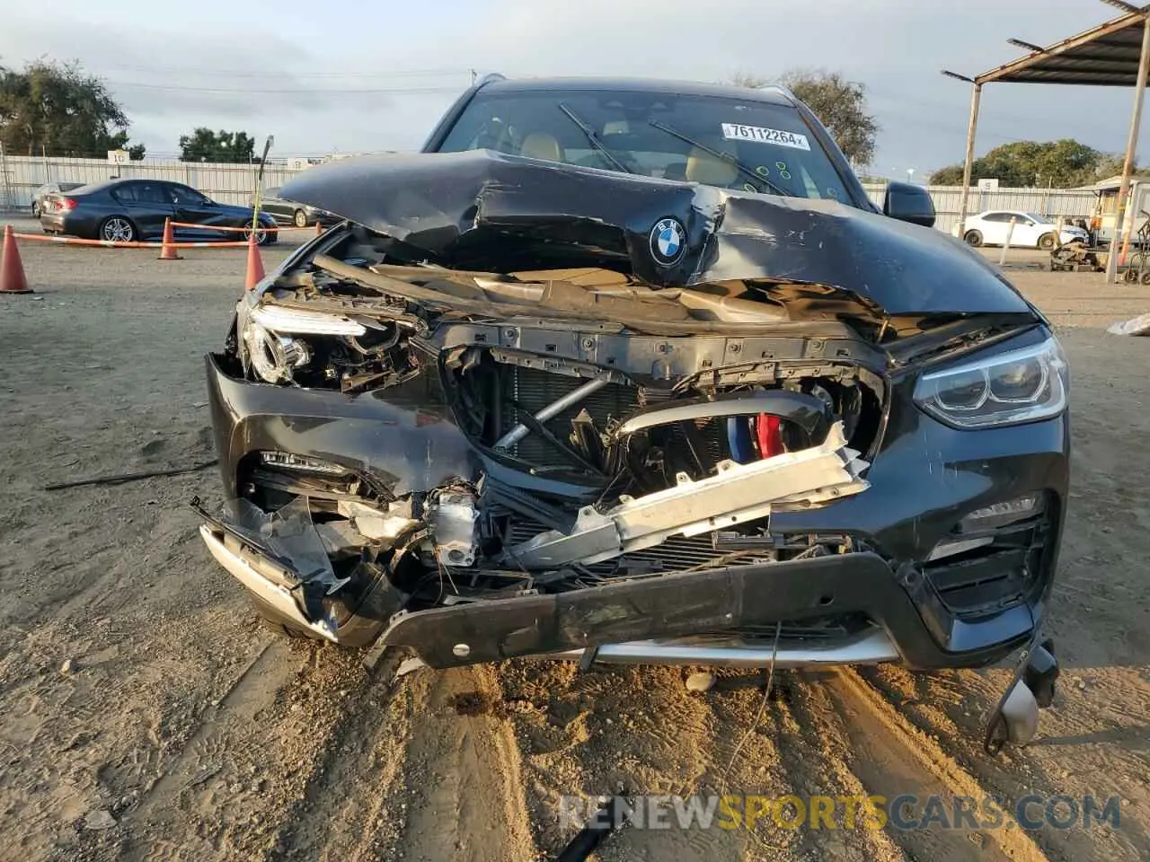 5 Photograph of a damaged car 5UXTY5C06LLT35179 BMW X3 2020