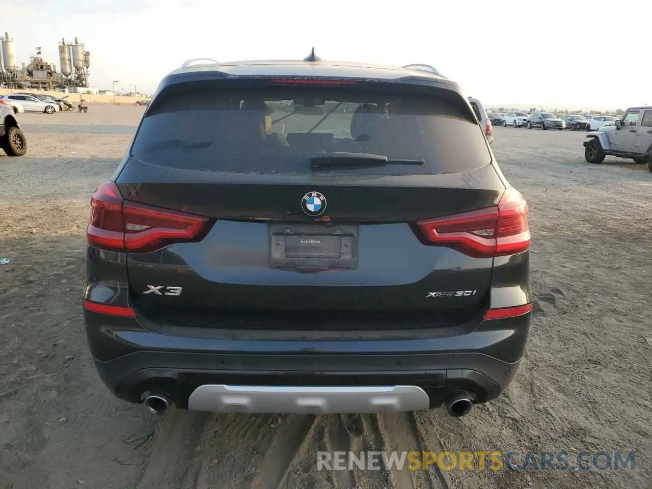 6 Photograph of a damaged car 5UXTY5C06LLT35179 BMW X3 2020