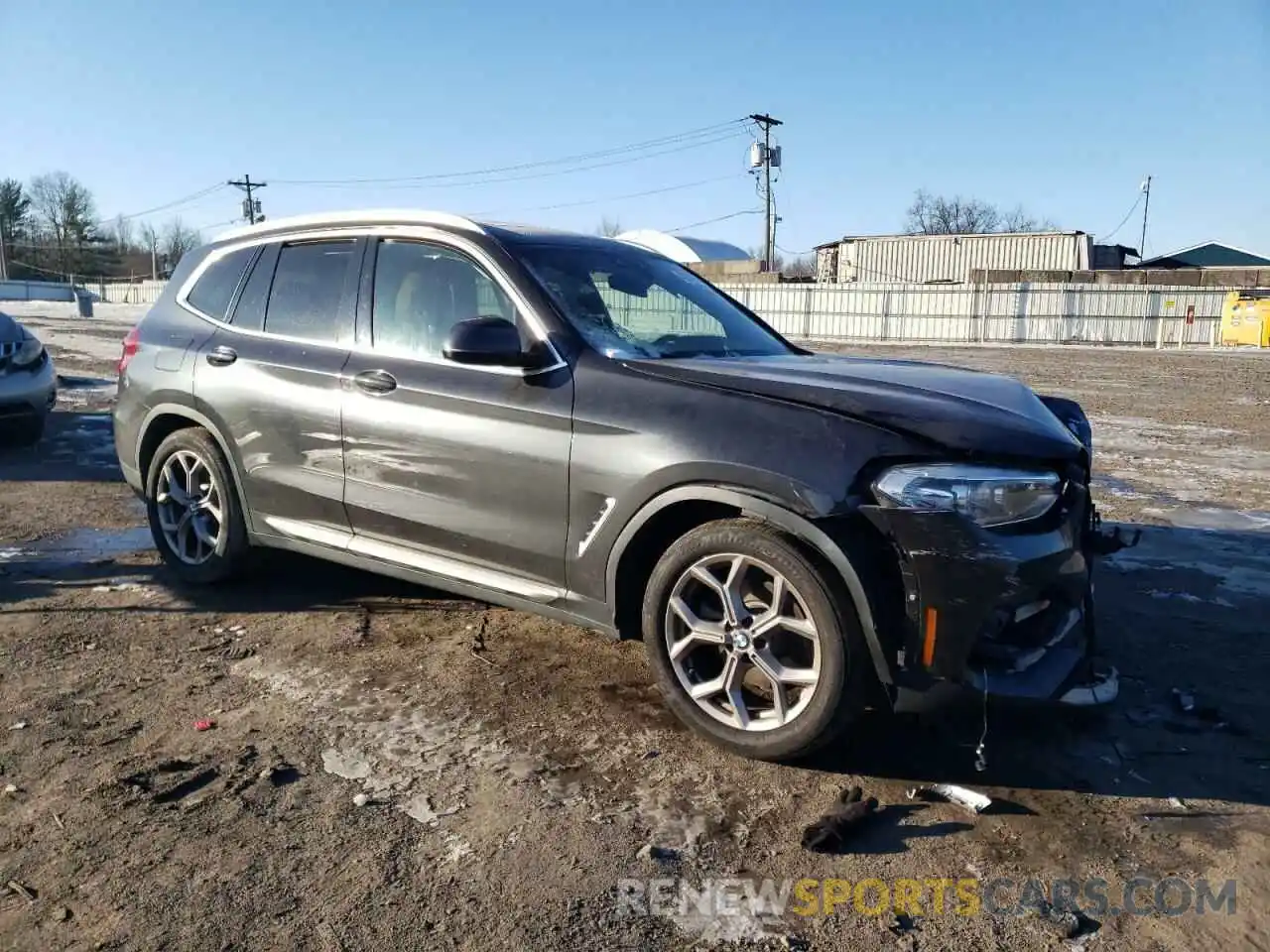 4 Photograph of a damaged car 5UXTY5C07L9B17008 BMW X3 2020