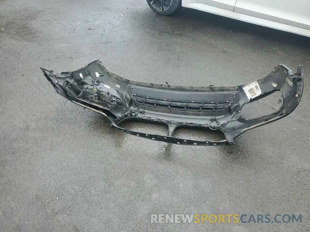 13 Photograph of a damaged car 5UXTY5C07L9C04004 BMW X3 2020