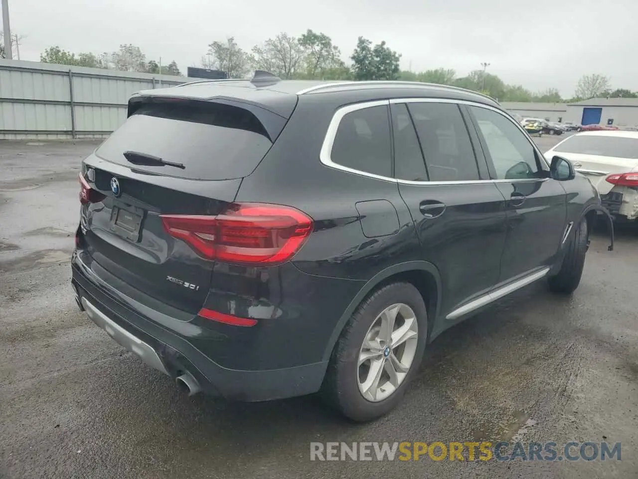 3 Photograph of a damaged car 5UXTY5C07L9C04004 BMW X3 2020
