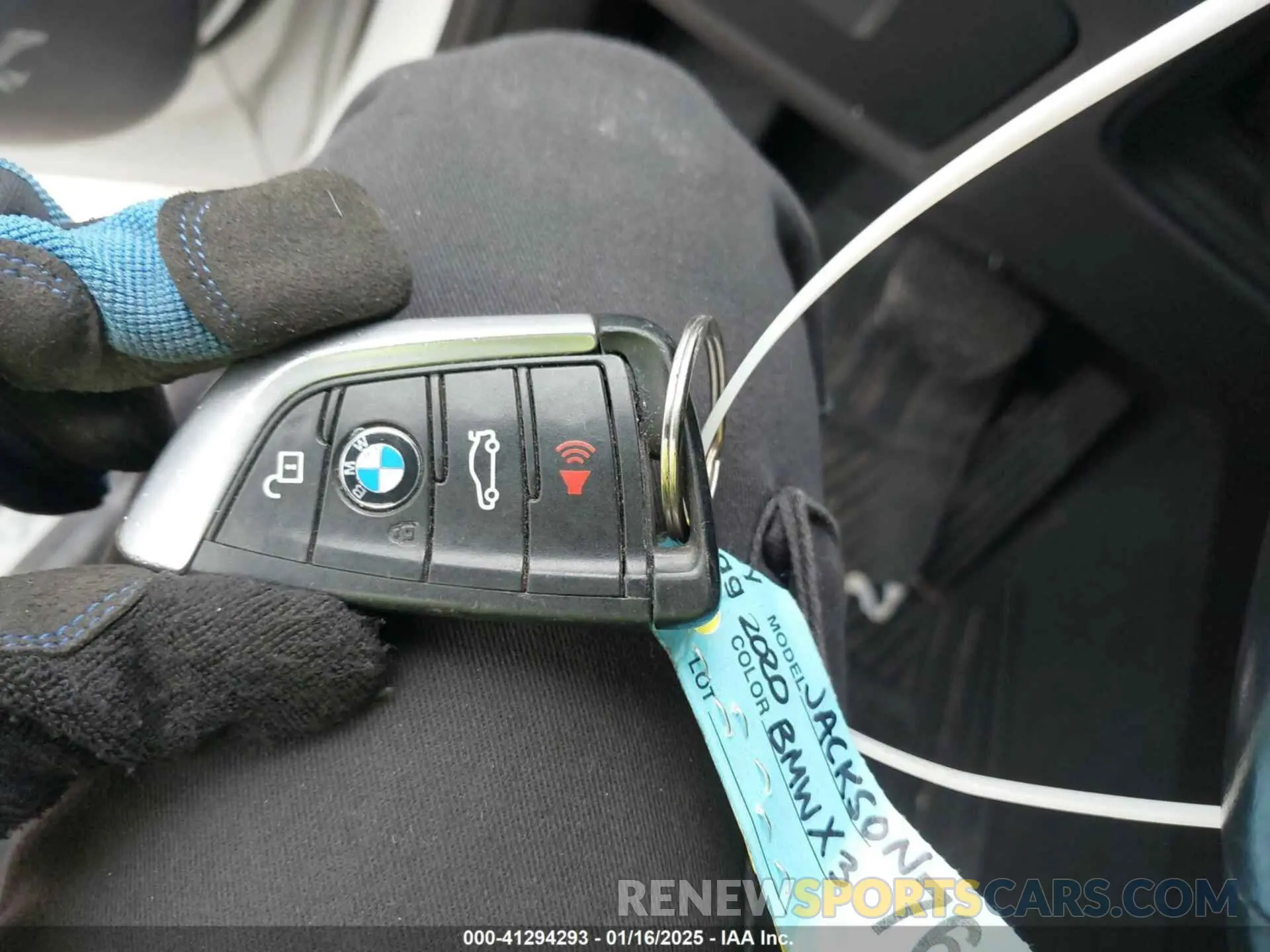 11 Photograph of a damaged car 5UXTY5C07LLT31836 BMW X3 2020