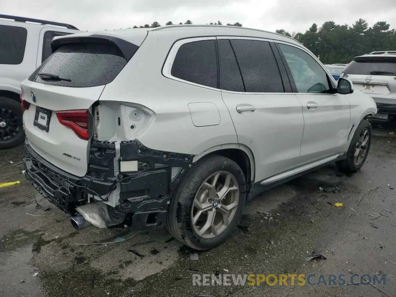 3 Photograph of a damaged car 5UXTY5C07LLT32999 BMW X3 2020