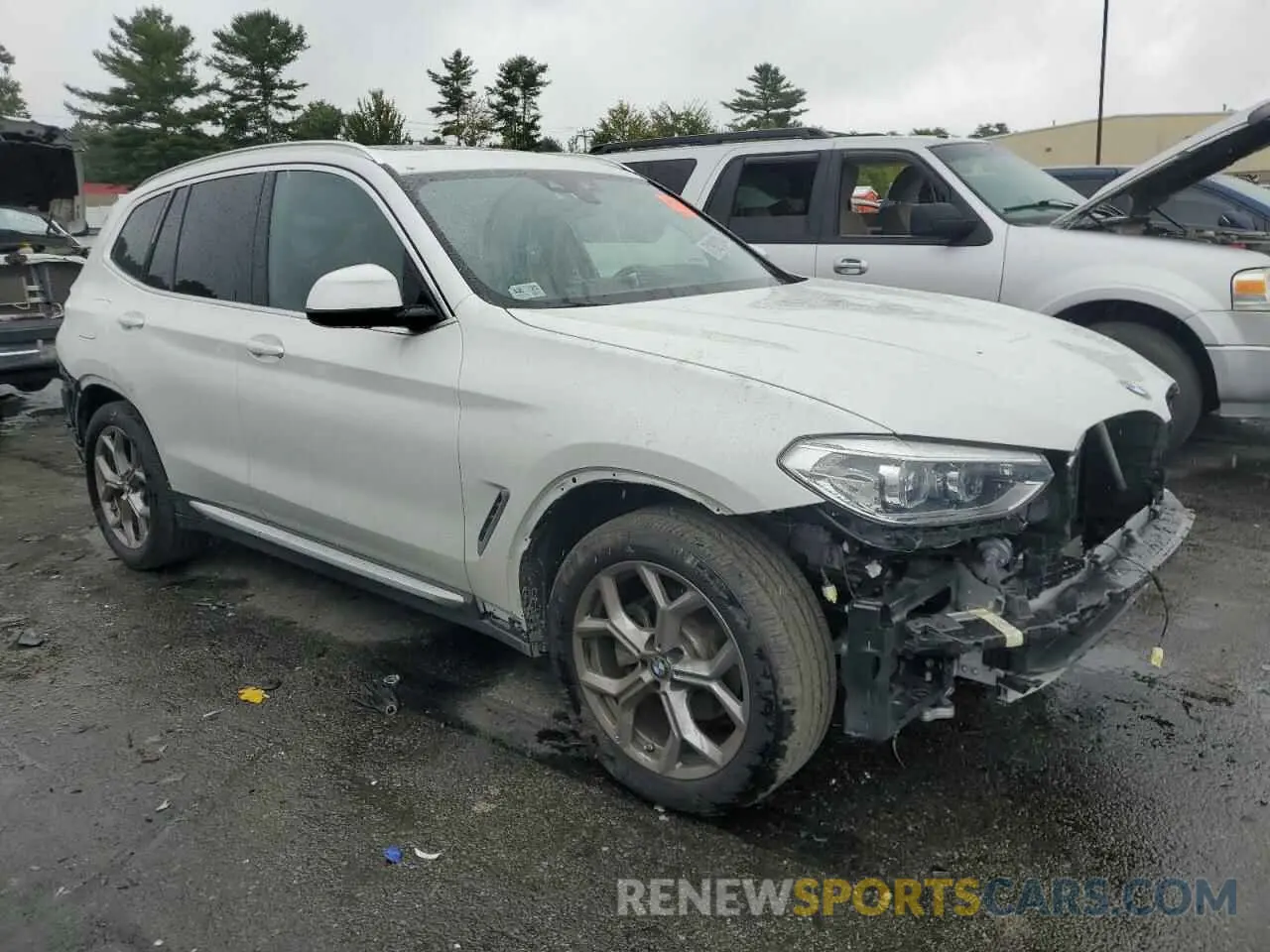 4 Photograph of a damaged car 5UXTY5C07LLT32999 BMW X3 2020