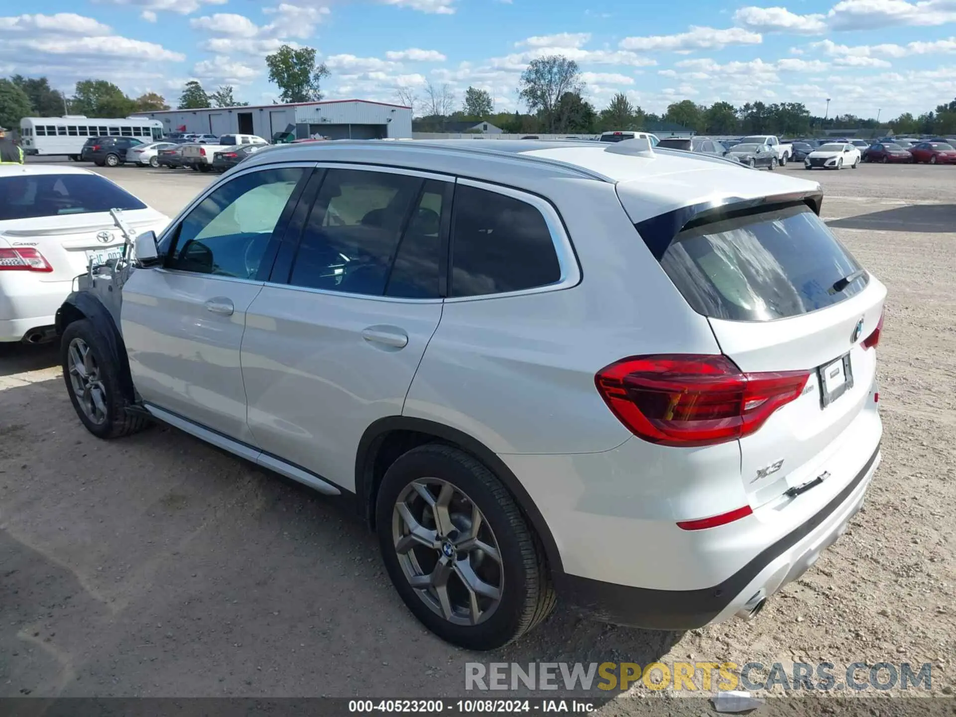 3 Photograph of a damaged car 5UXTY5C07LLT33568 BMW X3 2020