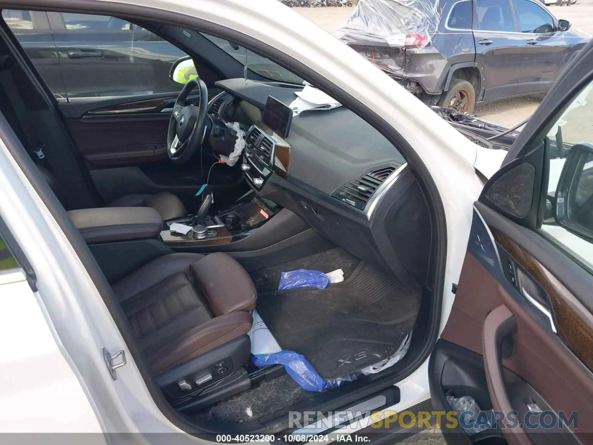 5 Photograph of a damaged car 5UXTY5C07LLT33568 BMW X3 2020