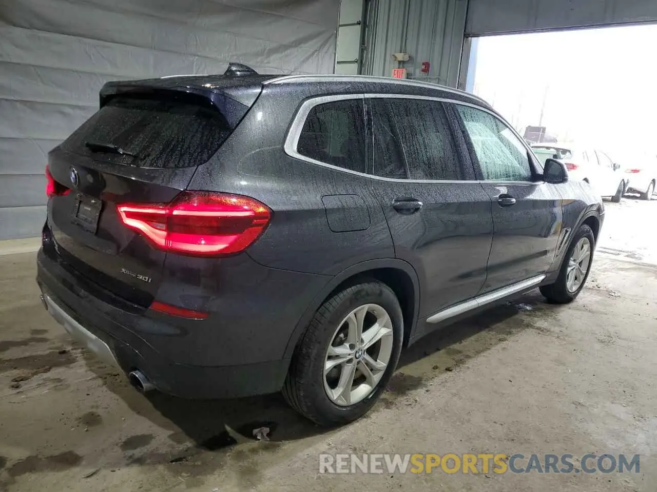 3 Photograph of a damaged car 5UXTY5C07LLT36938 BMW X3 2020