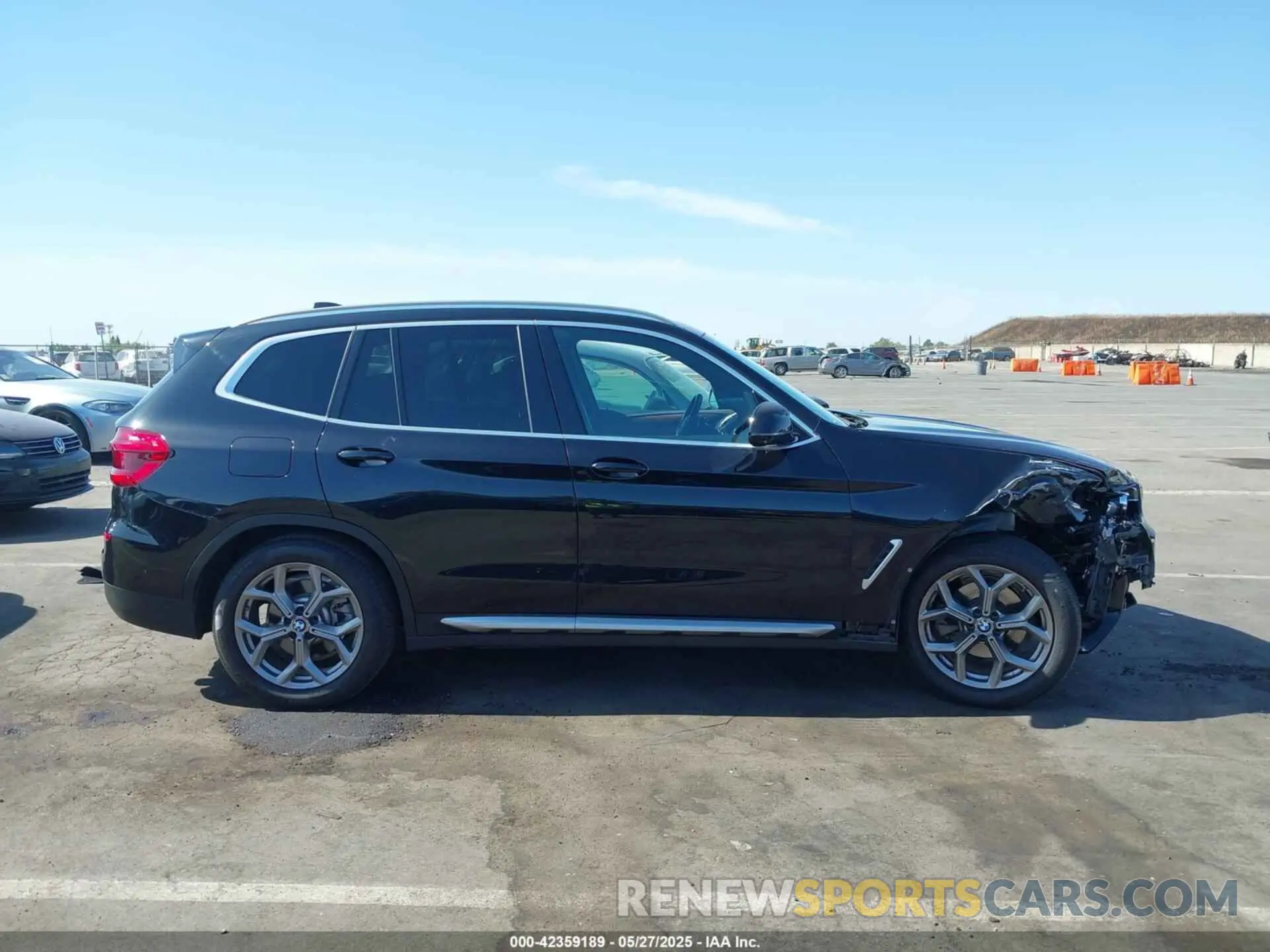 13 Photograph of a damaged car 5UXTY5C08L9B89724 BMW X3 2020