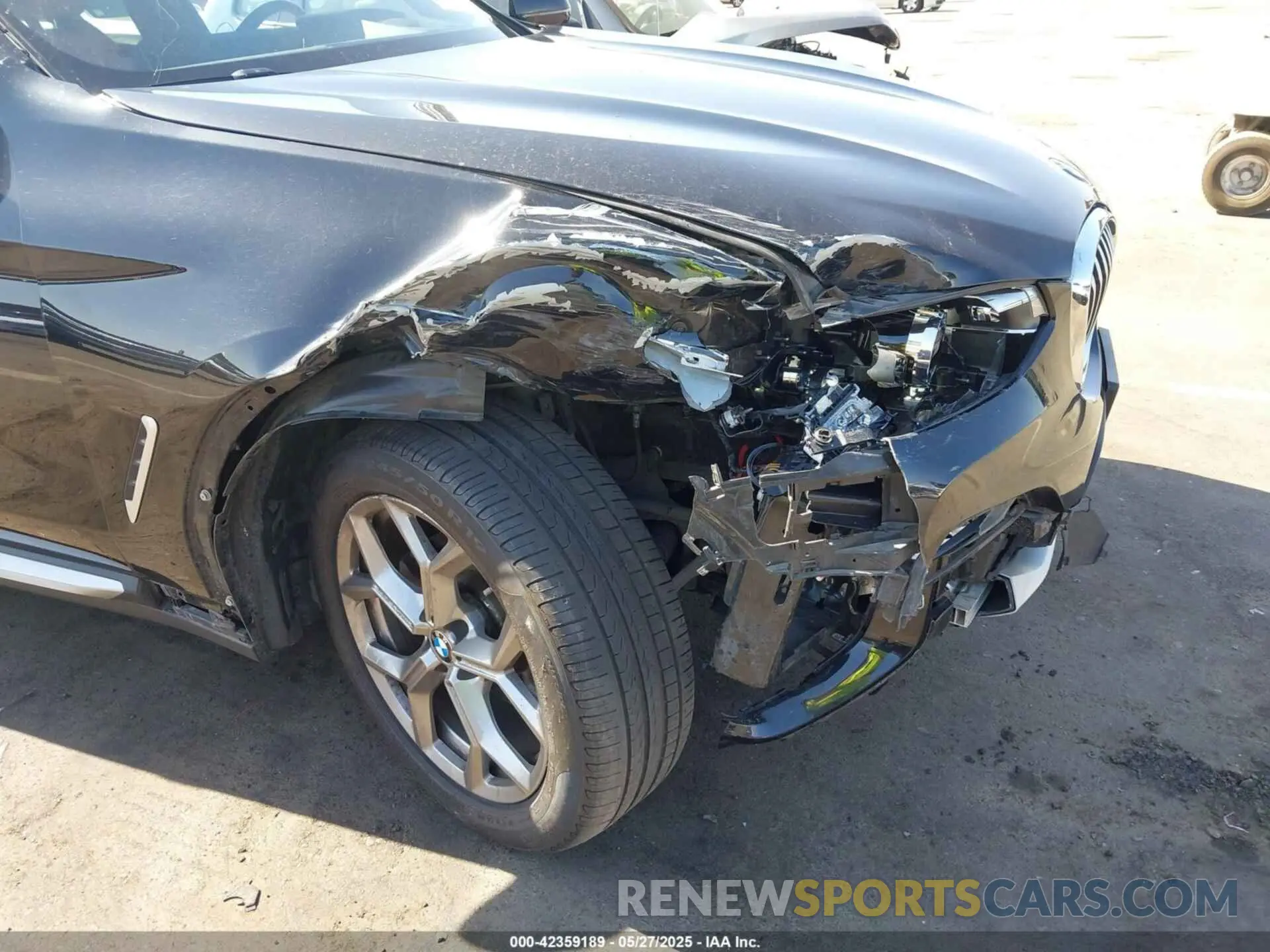 6 Photograph of a damaged car 5UXTY5C08L9B89724 BMW X3 2020