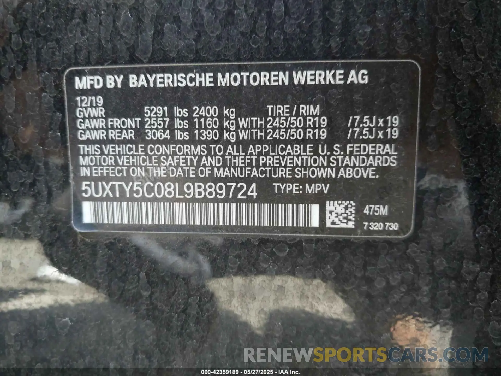 9 Photograph of a damaged car 5UXTY5C08L9B89724 BMW X3 2020