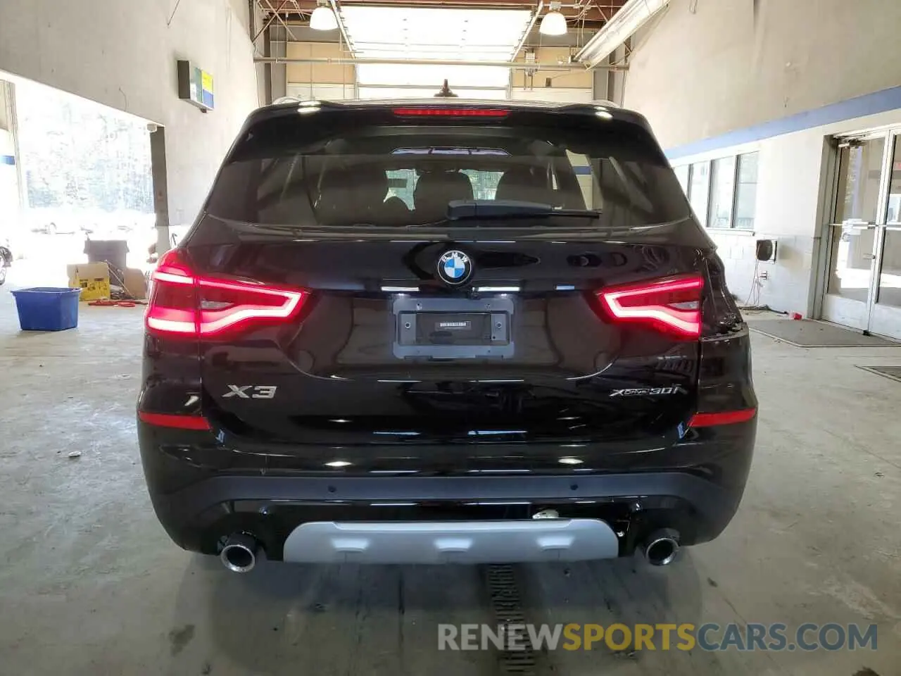 6 Photograph of a damaged car 5UXTY5C08L9D08050 BMW X3 2020
