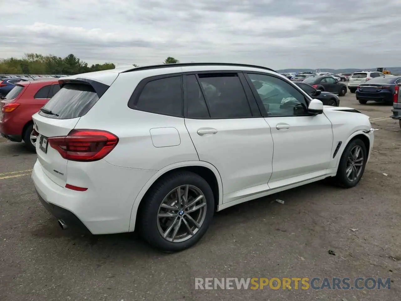 3 Photograph of a damaged car 5UXTY5C08L9D50105 BMW X3 2020
