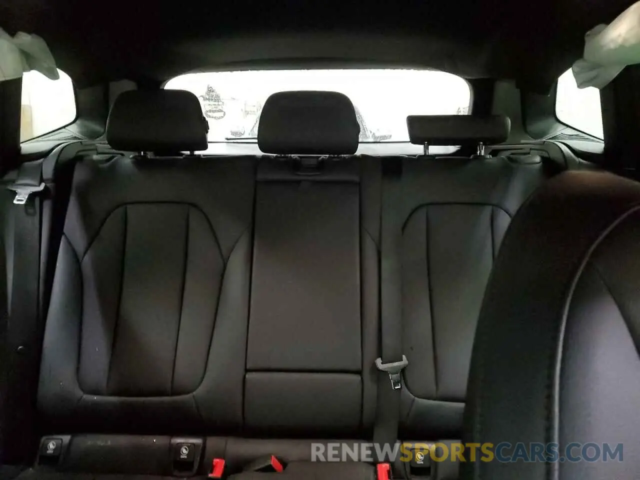 10 Photograph of a damaged car 5UXTY5C08LLE58291 BMW X3 2020
