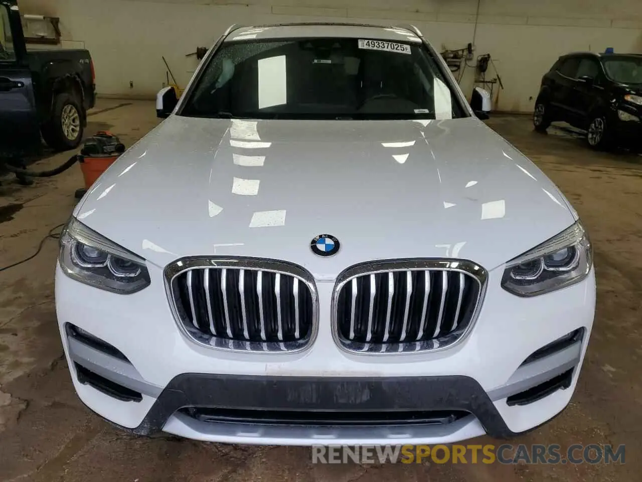 5 Photograph of a damaged car 5UXTY5C08LLE58291 BMW X3 2020