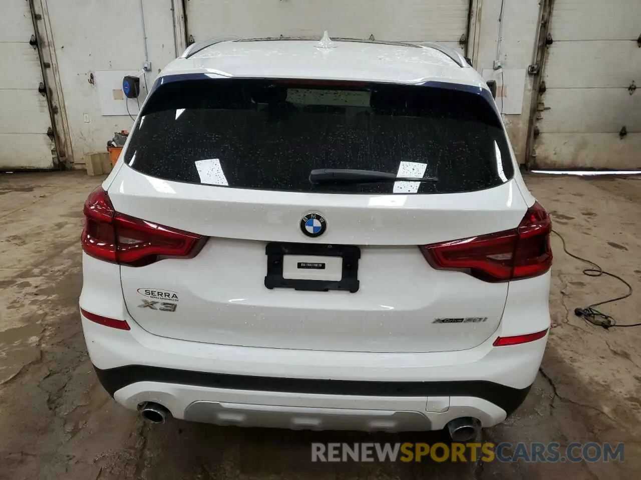 6 Photograph of a damaged car 5UXTY5C08LLE58291 BMW X3 2020