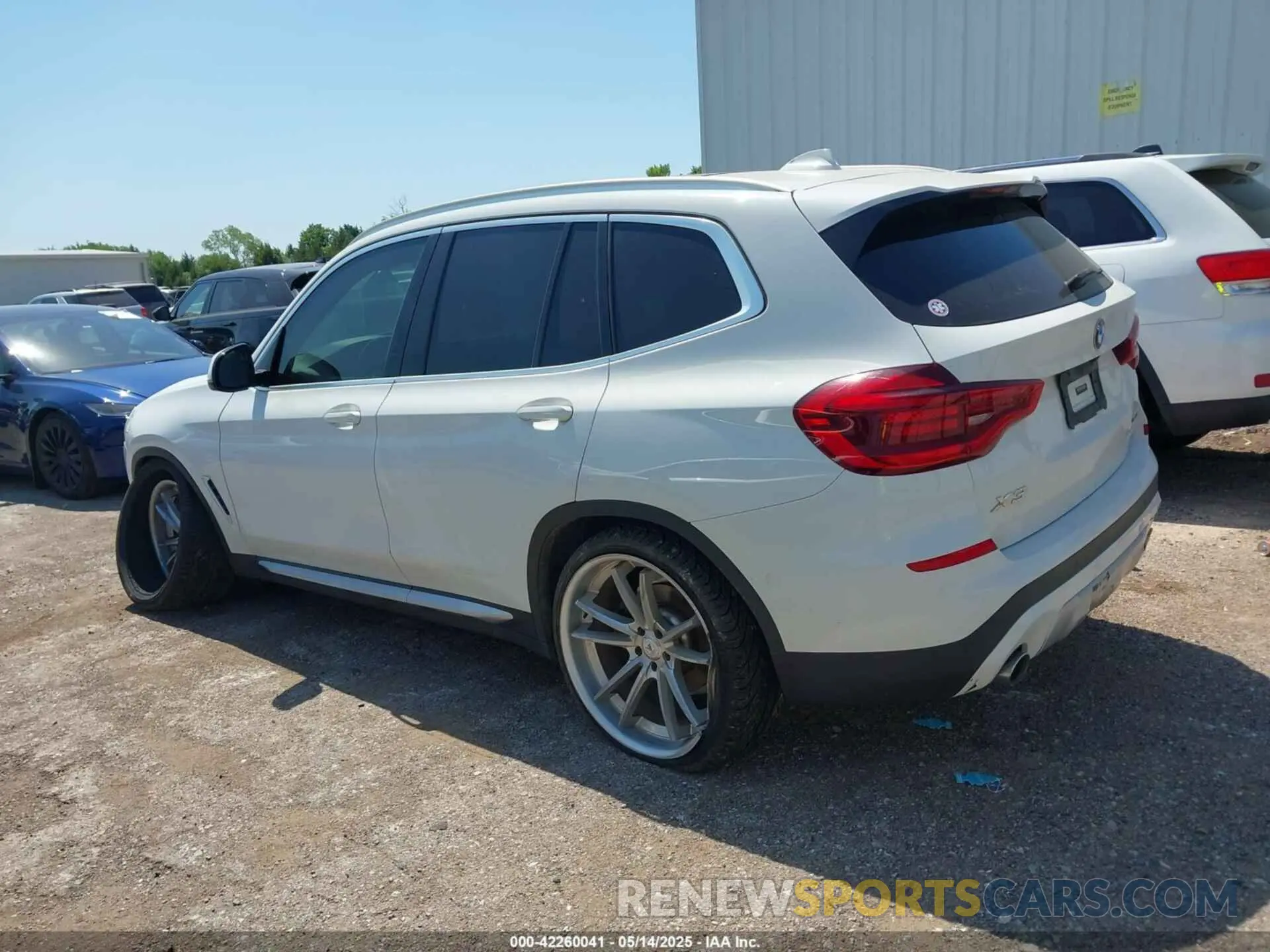 14 Photograph of a damaged car 5UXTY5C08LLT32154 BMW X3 2020
