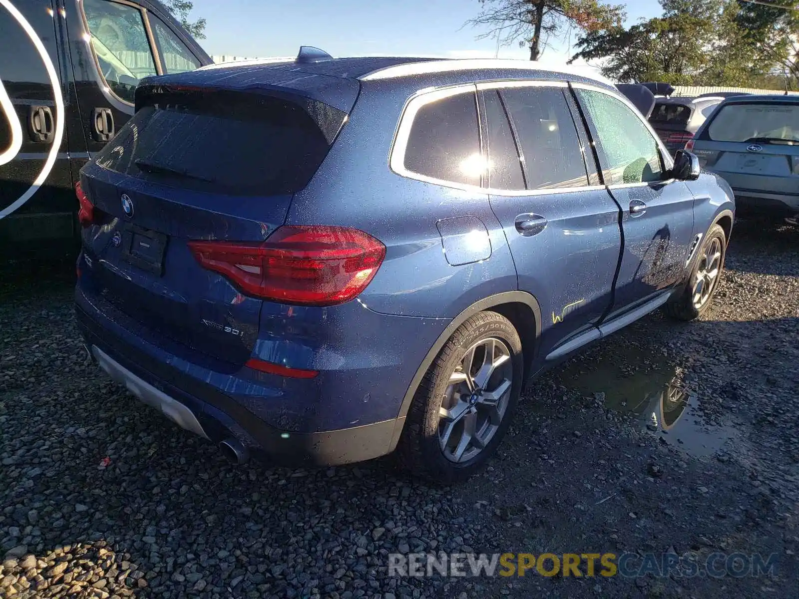 4 Photograph of a damaged car 5UXTY5C09L9B23909 BMW X3 2020