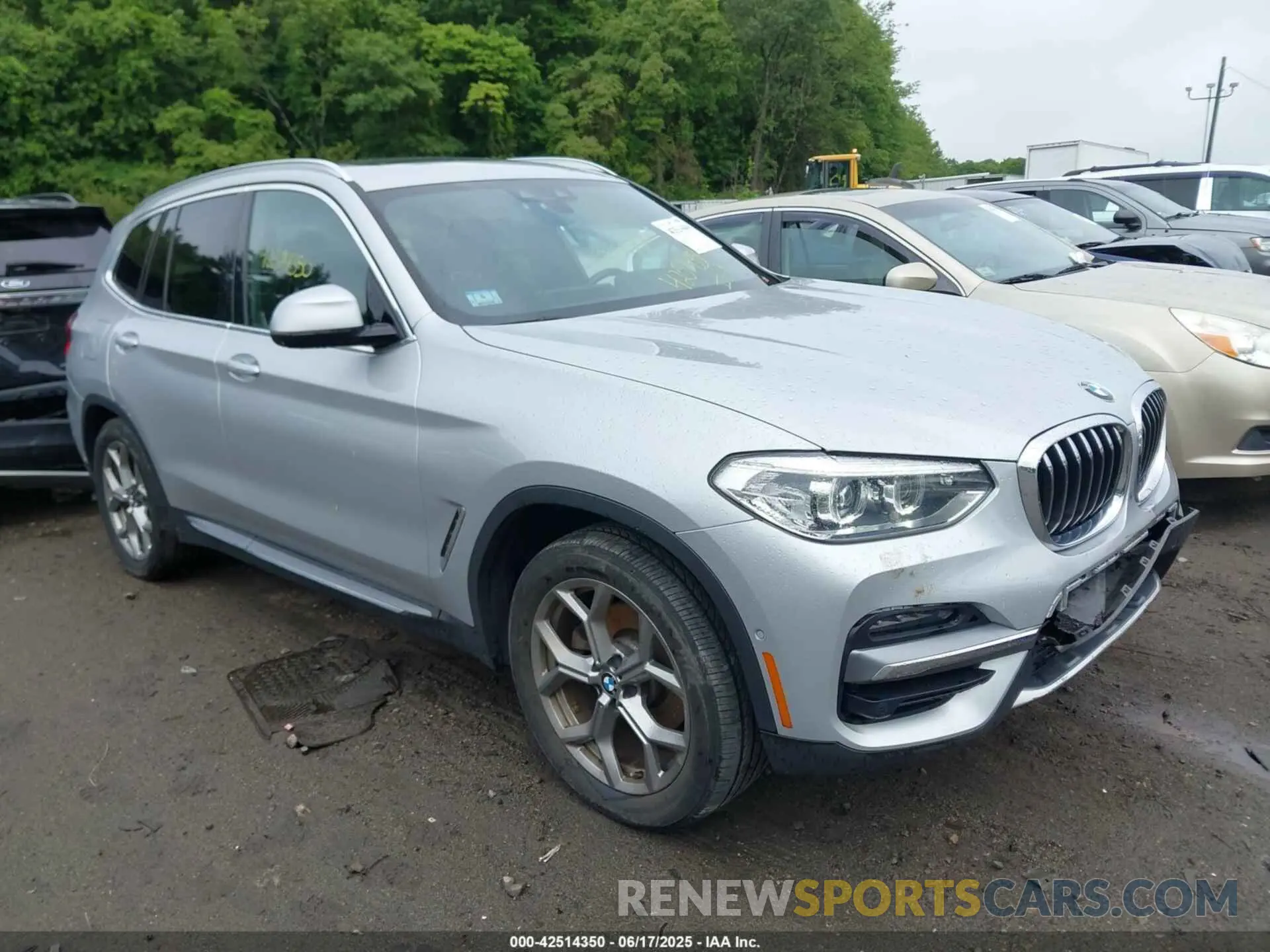1 Photograph of a damaged car 5UXTY5C09L9B36689 BMW X3 2020