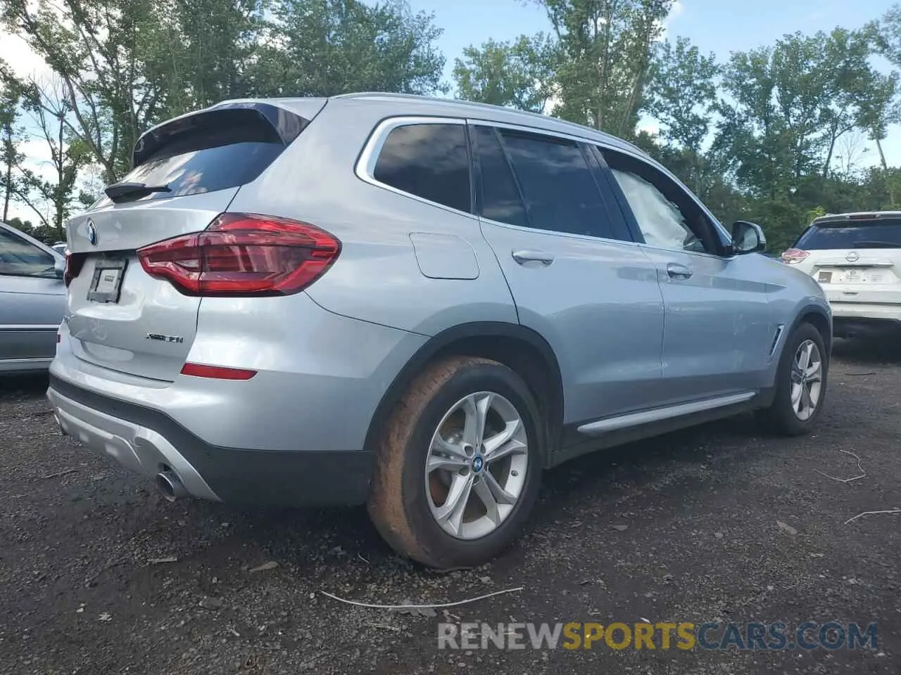 3 Photograph of a damaged car 5UXTY5C09L9C33858 BMW X3 2020