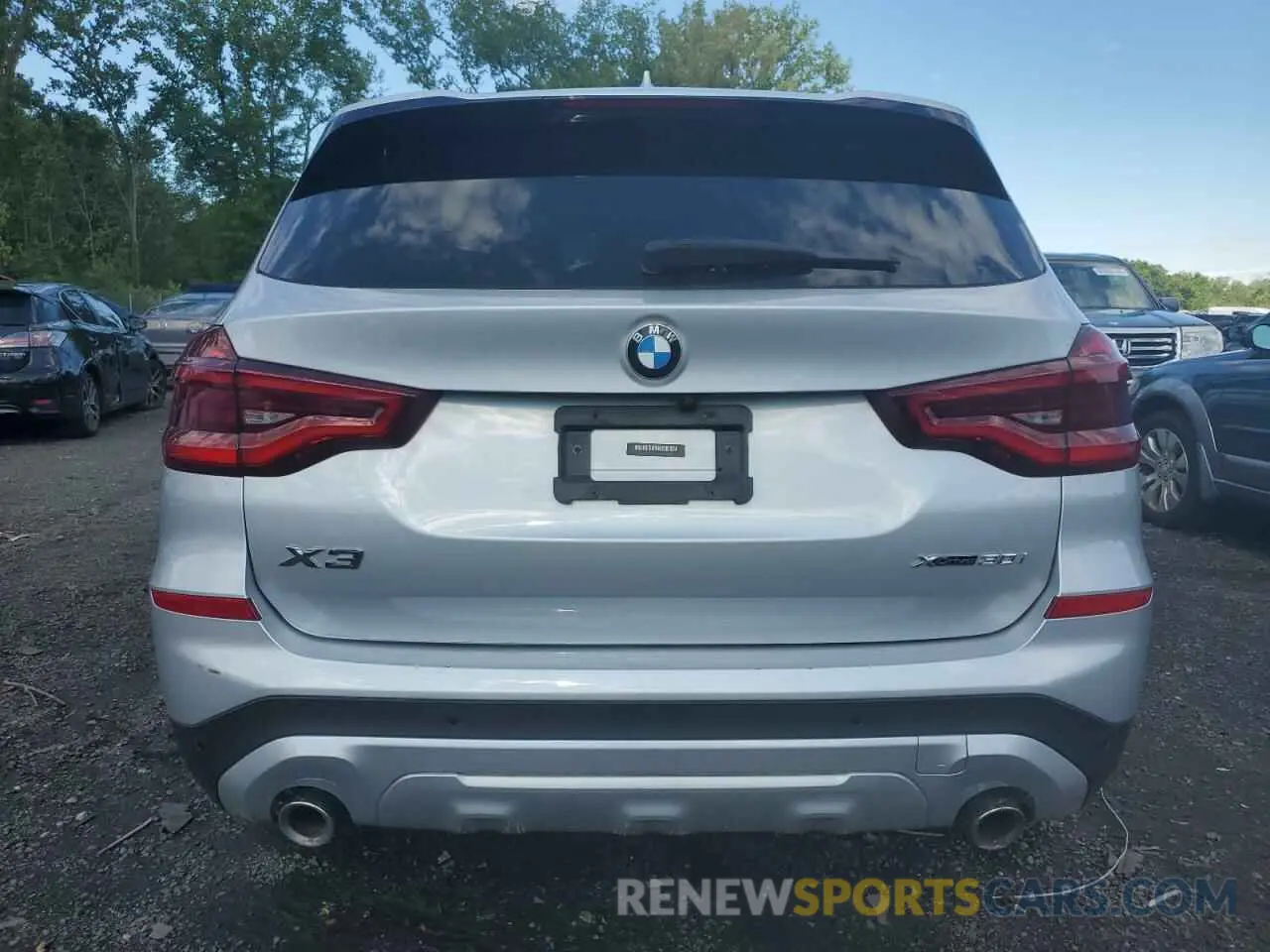 6 Photograph of a damaged car 5UXTY5C09L9C33858 BMW X3 2020