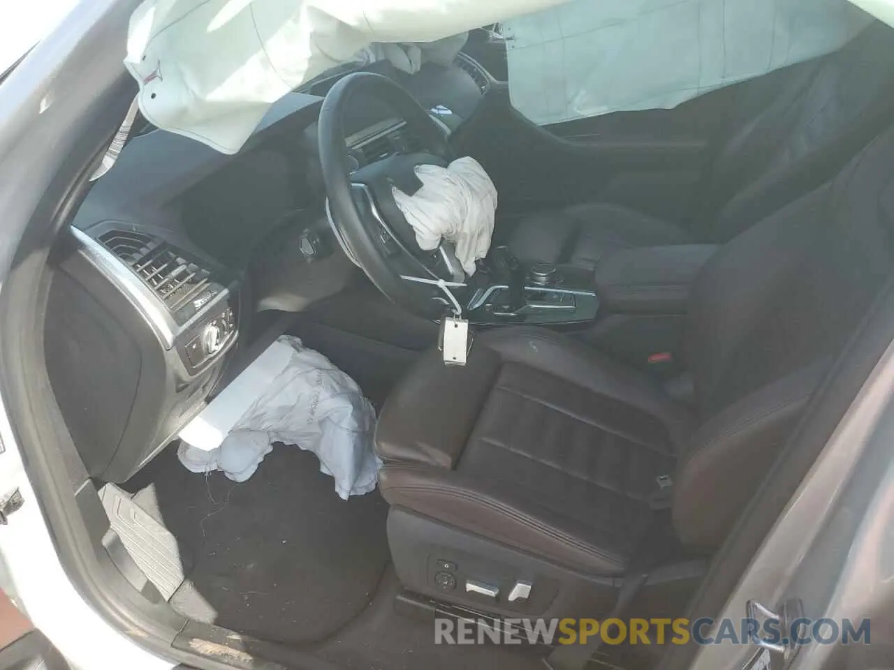 7 Photograph of a damaged car 5UXTY5C09L9C33858 BMW X3 2020