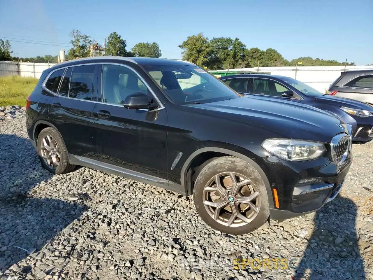 4 Photograph of a damaged car 5UXTY5C09L9C63197 BMW X3 2020