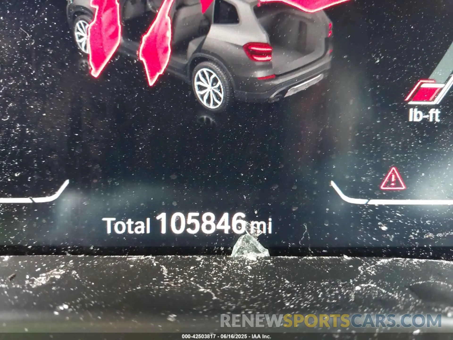 15 Photograph of a damaged car 5UXTY5C09LLE58039 BMW X3 2020