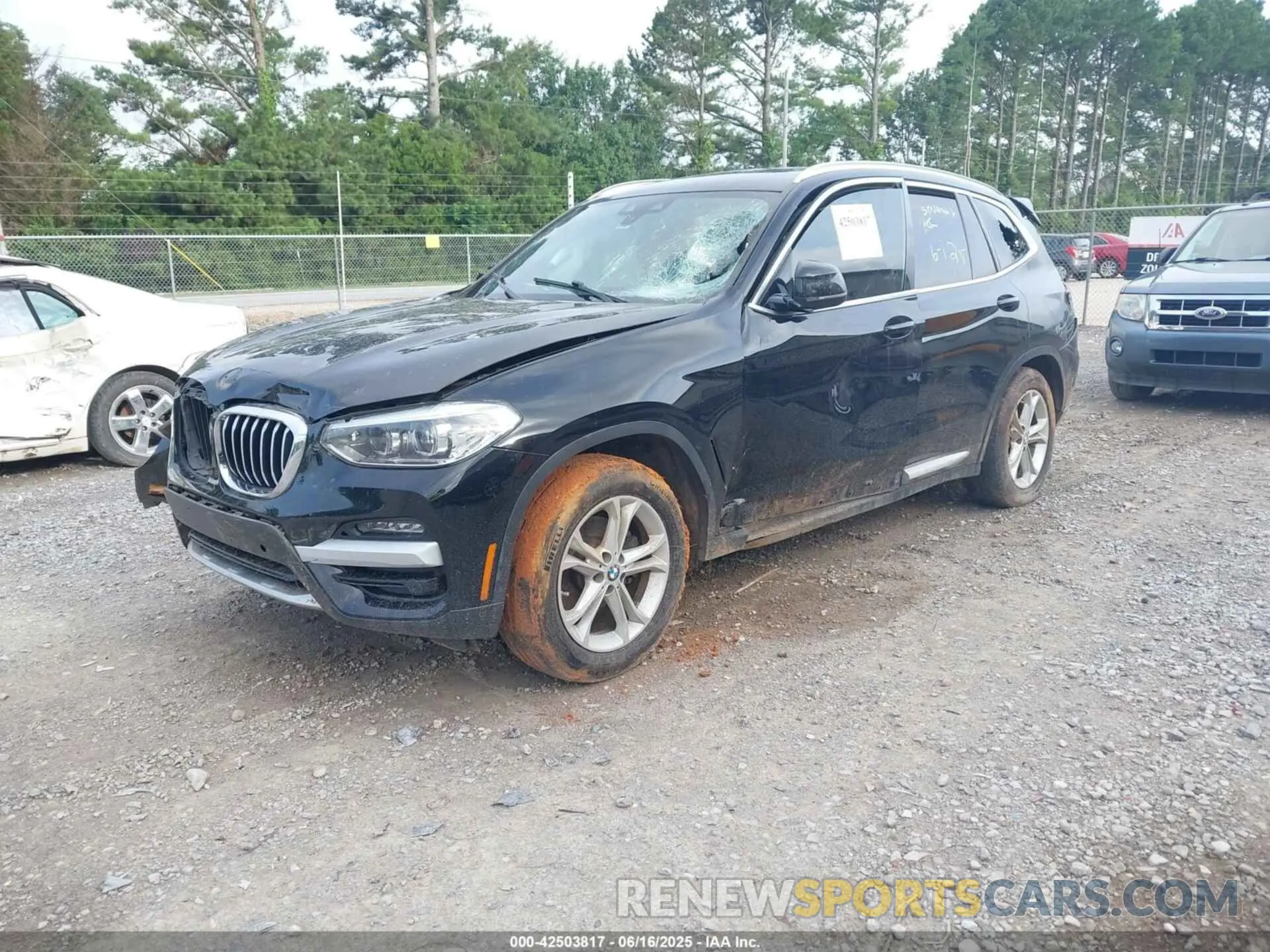 2 Photograph of a damaged car 5UXTY5C09LLE58039 BMW X3 2020