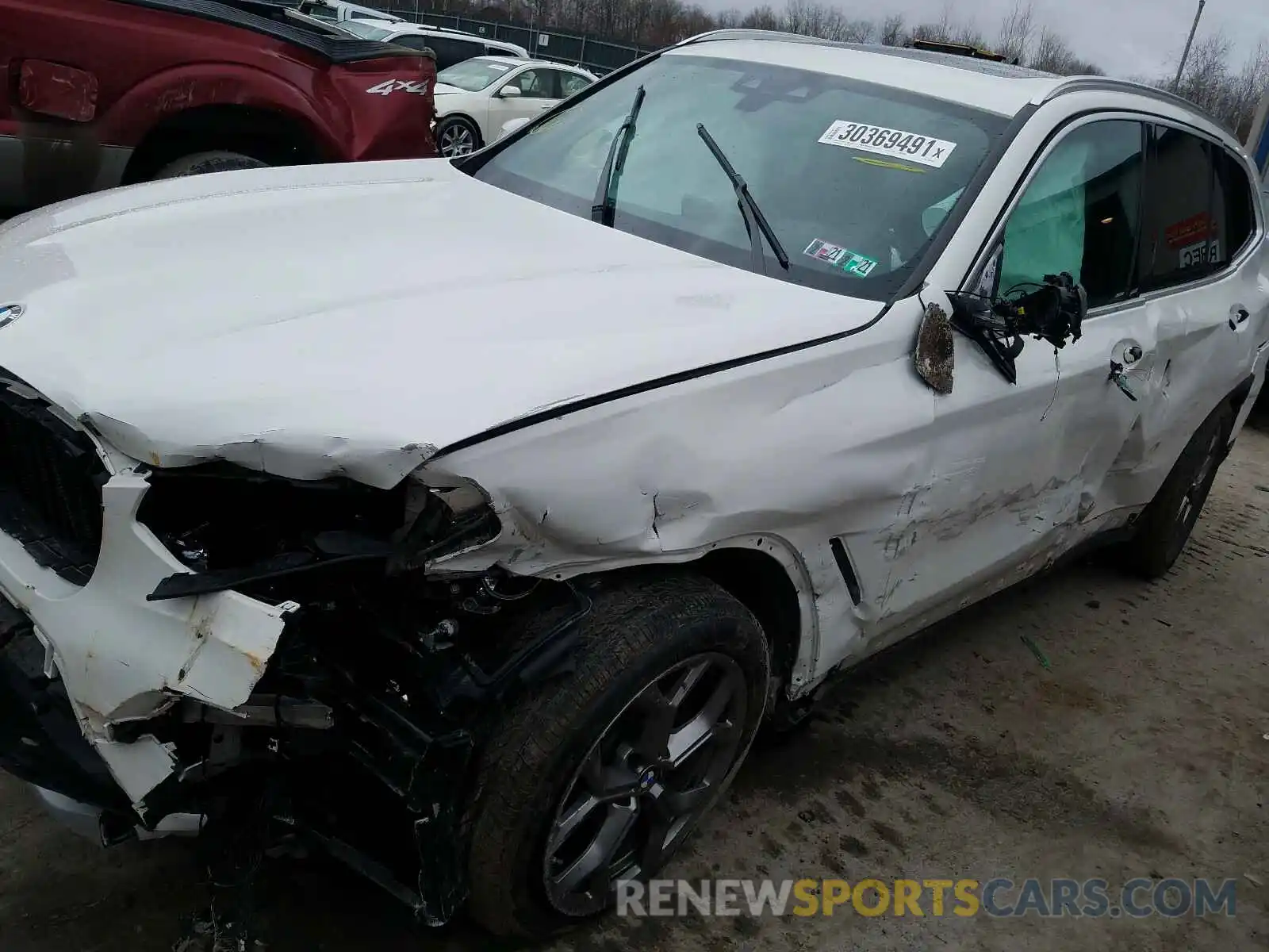 9 Photograph of a damaged car 5UXTY5C0XL9B34045 BMW X3 2020