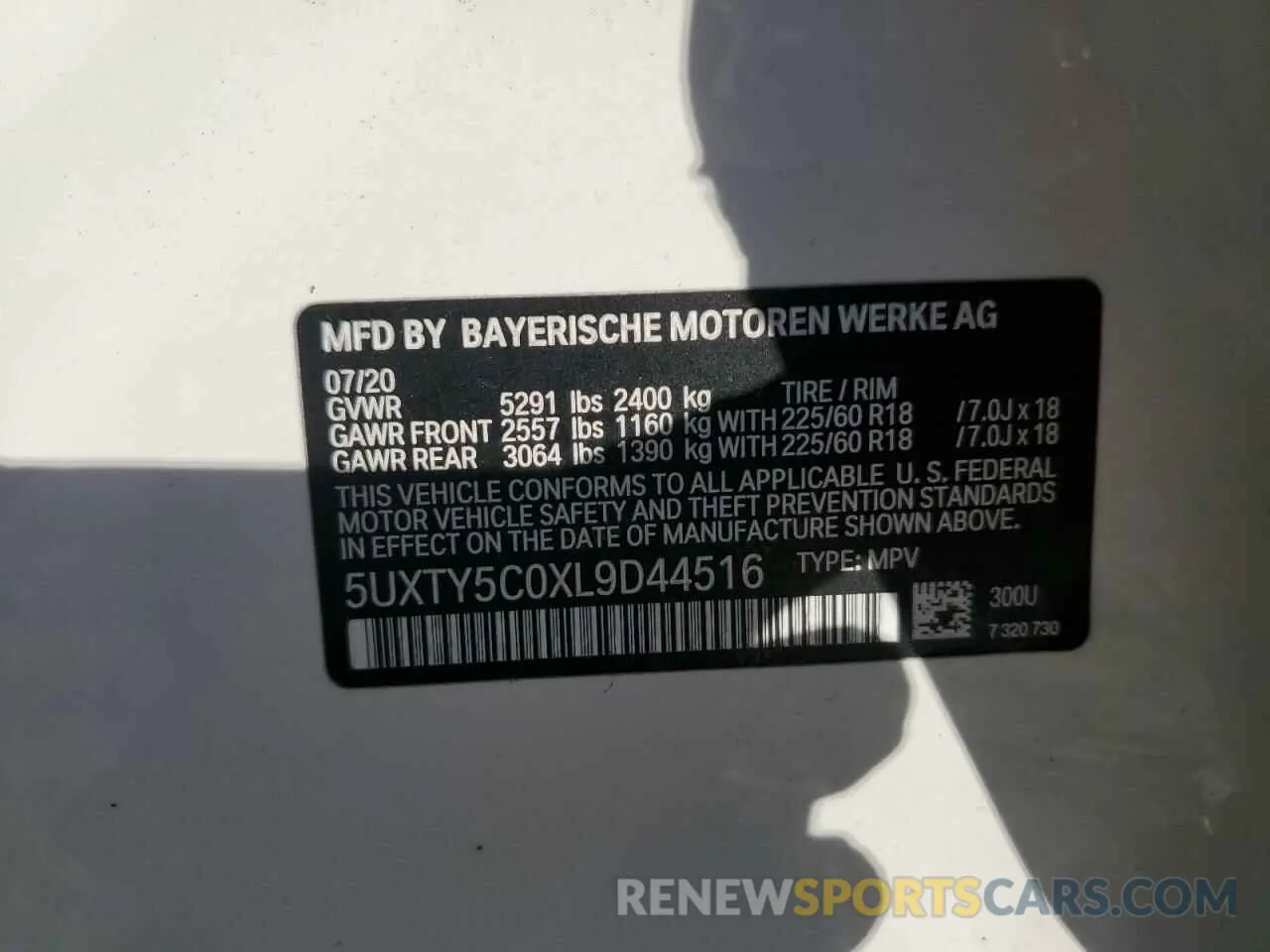 13 Photograph of a damaged car 5UXTY5C0XL9D44516 BMW X3 2020