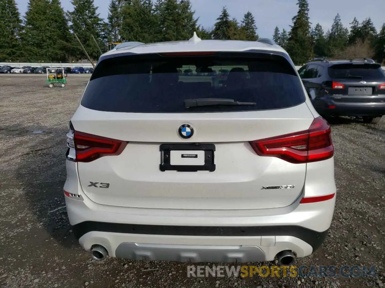 6 Photograph of a damaged car 5UXTY5C0XLLT32740 BMW X3 2020