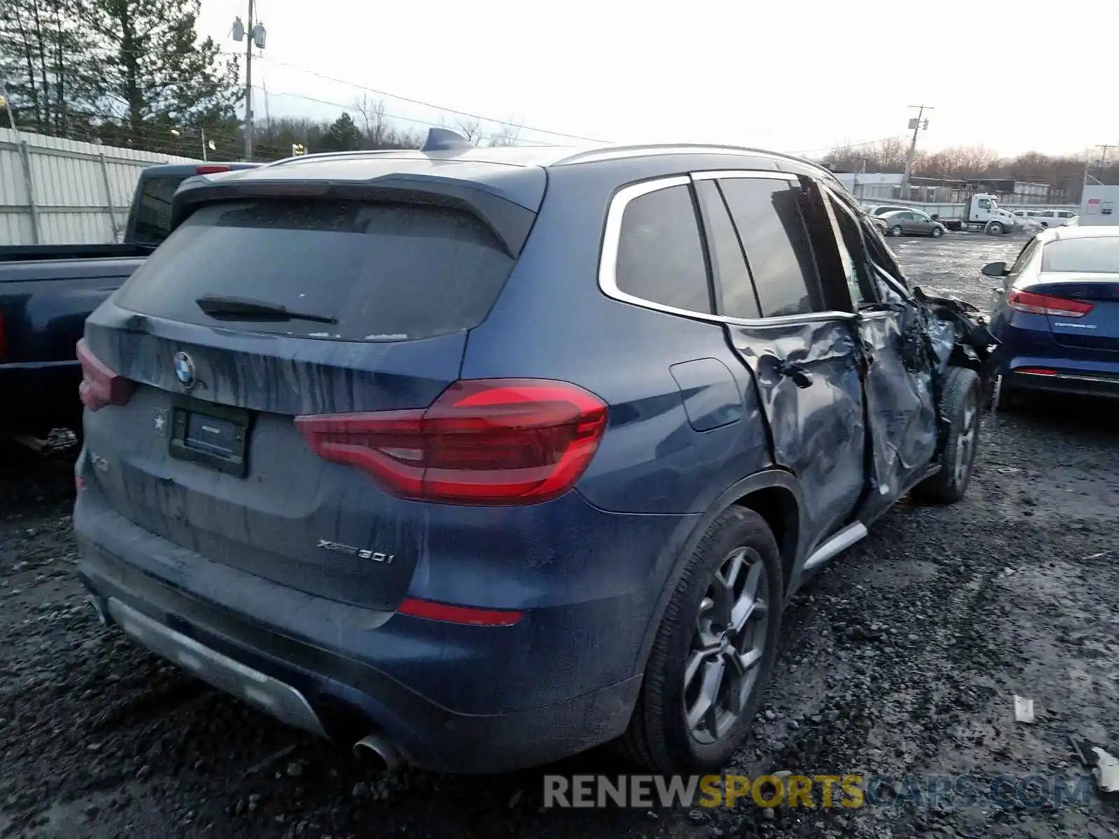 4 Photograph of a damaged car 5UXTY5C0XLLT35296 BMW X3 2020