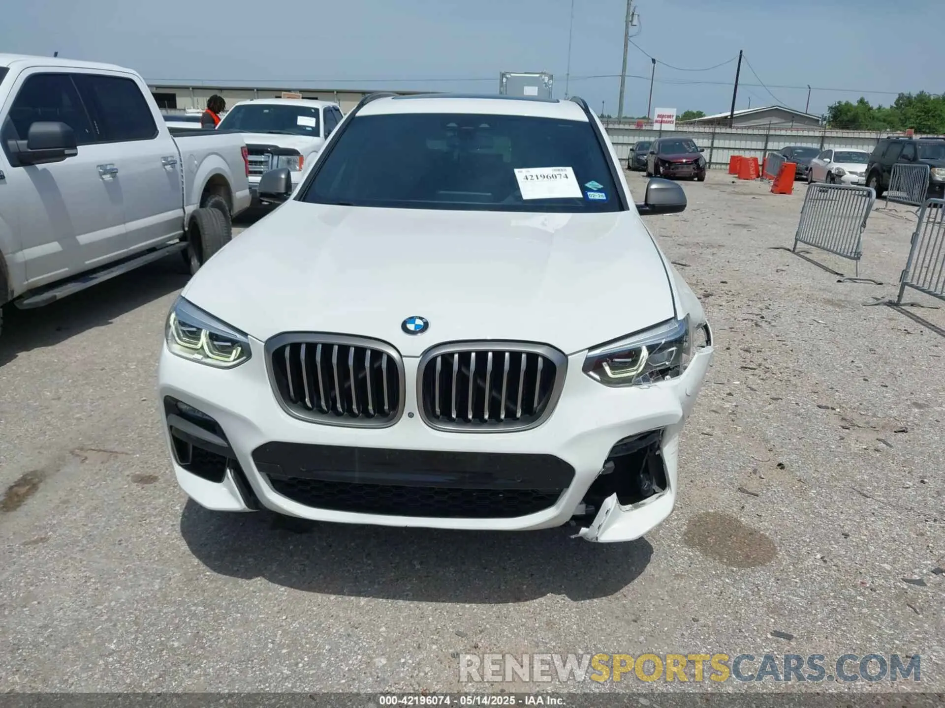12 Photograph of a damaged car 5UXTY9C00L9B03829 BMW X3 2020