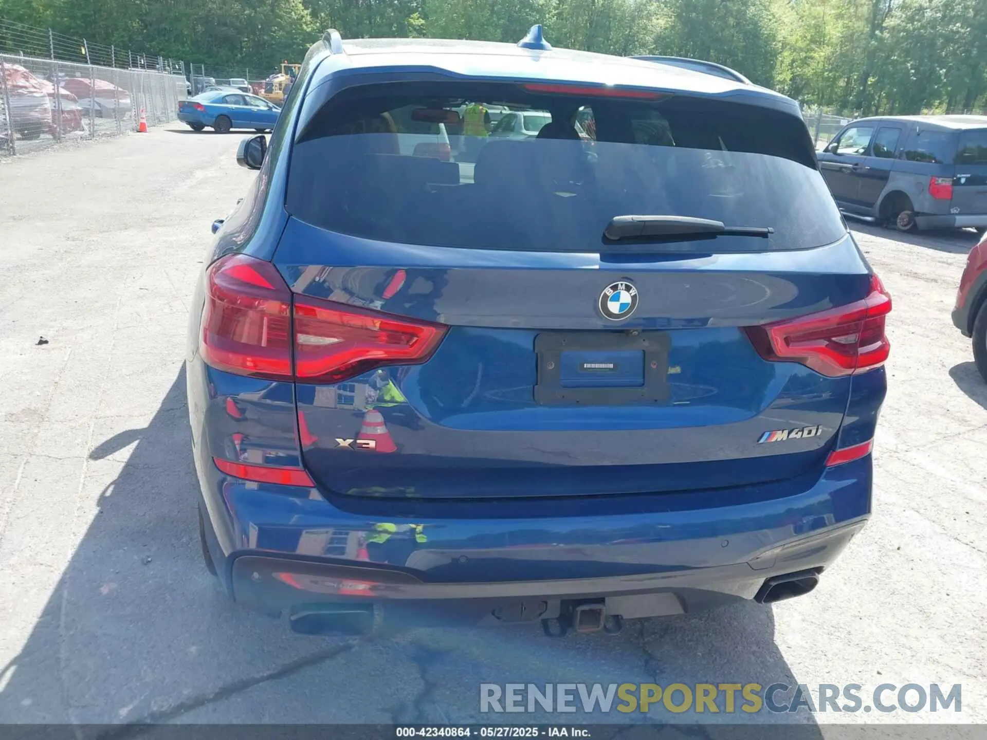 16 Photograph of a damaged car 5UXTY9C00L9B77025 BMW X3 2020