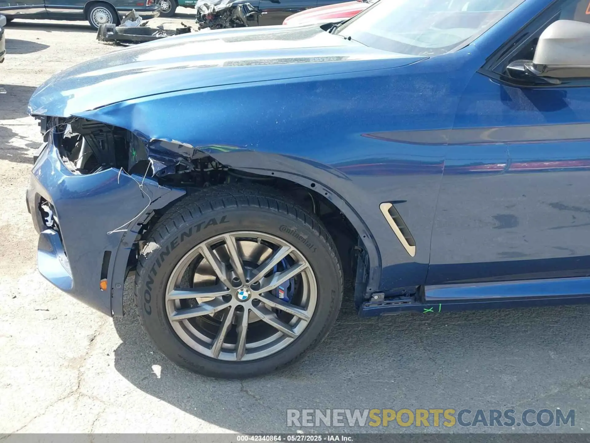 17 Photograph of a damaged car 5UXTY9C00L9B77025 BMW X3 2020