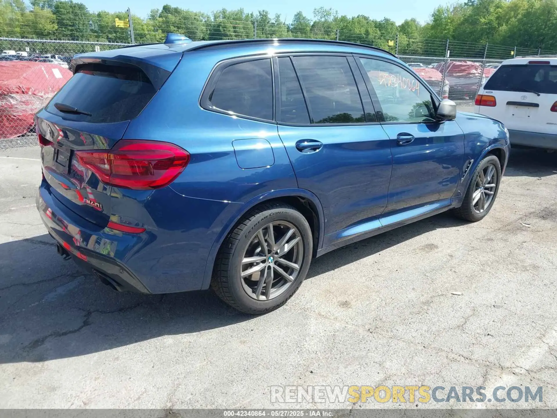 4 Photograph of a damaged car 5UXTY9C00L9B77025 BMW X3 2020