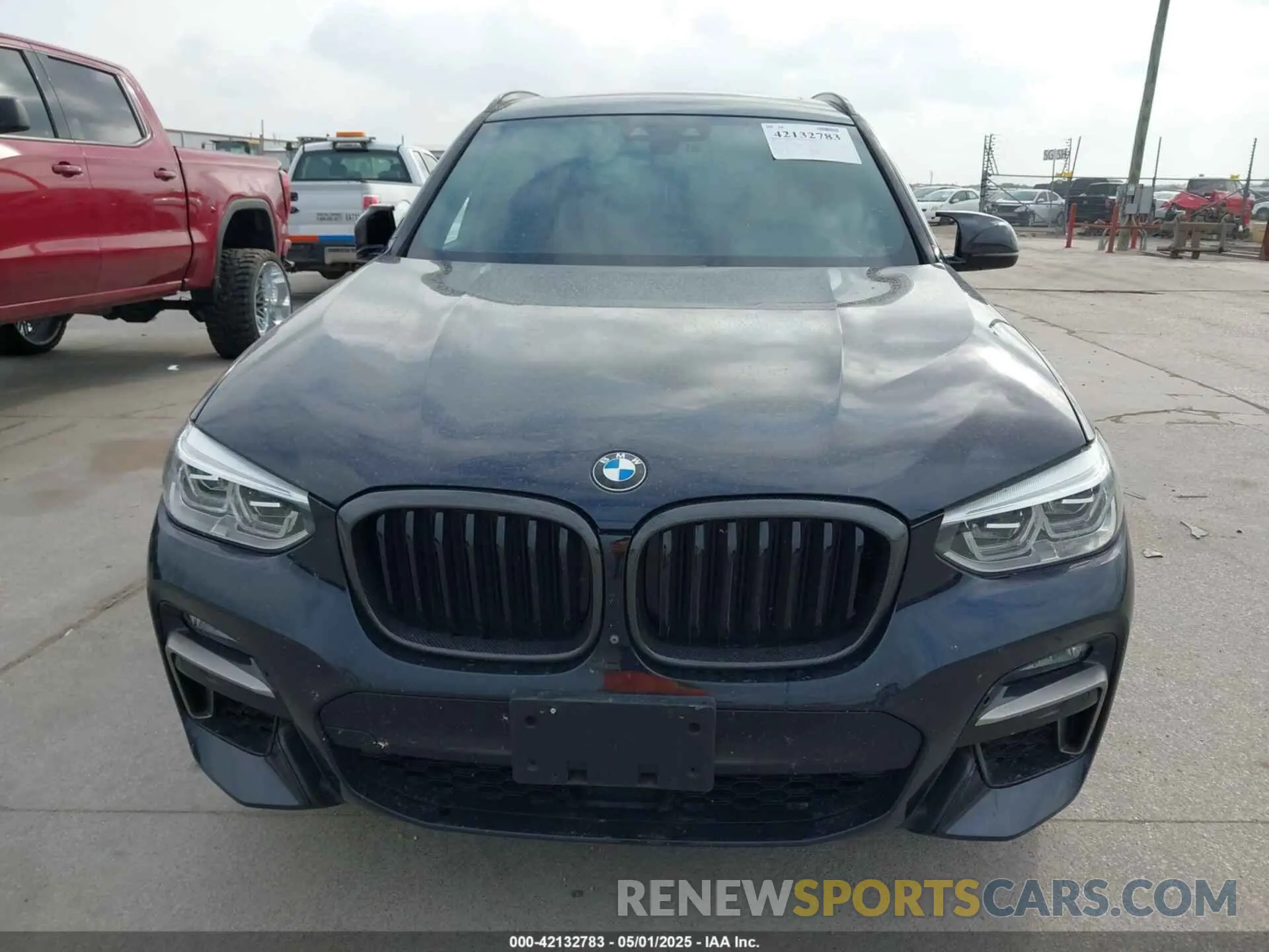 12 Photograph of a damaged car 5UXTY9C04L9C19082 BMW X3 2020
