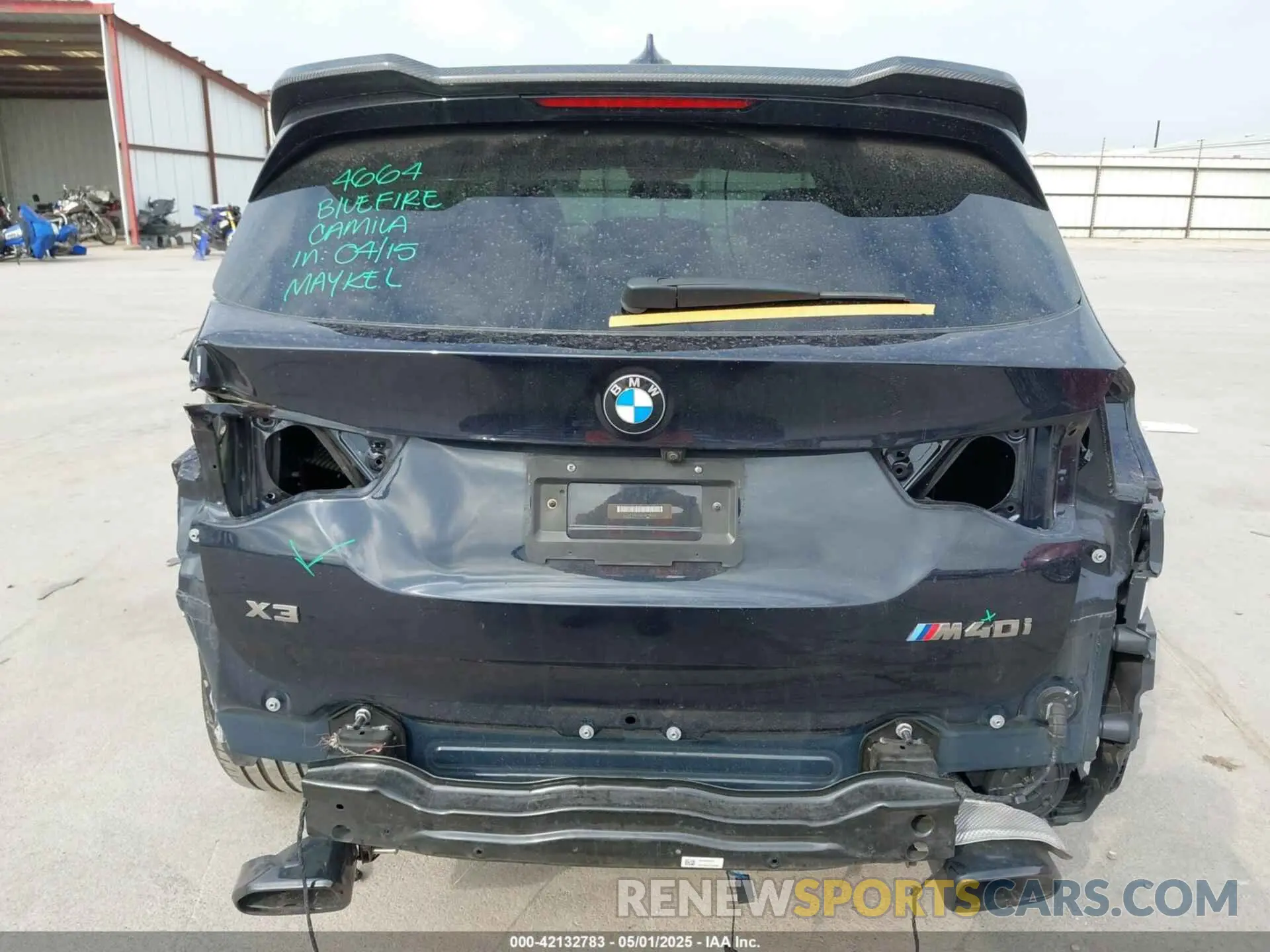16 Photograph of a damaged car 5UXTY9C04L9C19082 BMW X3 2020